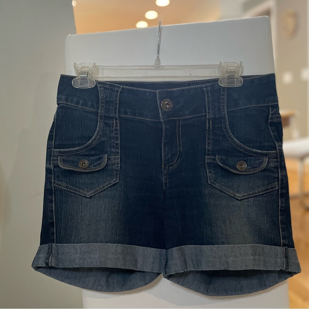 DKNY Women’s Jean Shorts Size 6